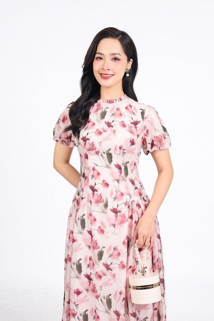 FDC35288 - Đầm công sở vải tơ hoa dáng A cổ tròn tay bồng nhẹ thân váy xếp ly bung tạo xoè khoá thân sau - PANTIO