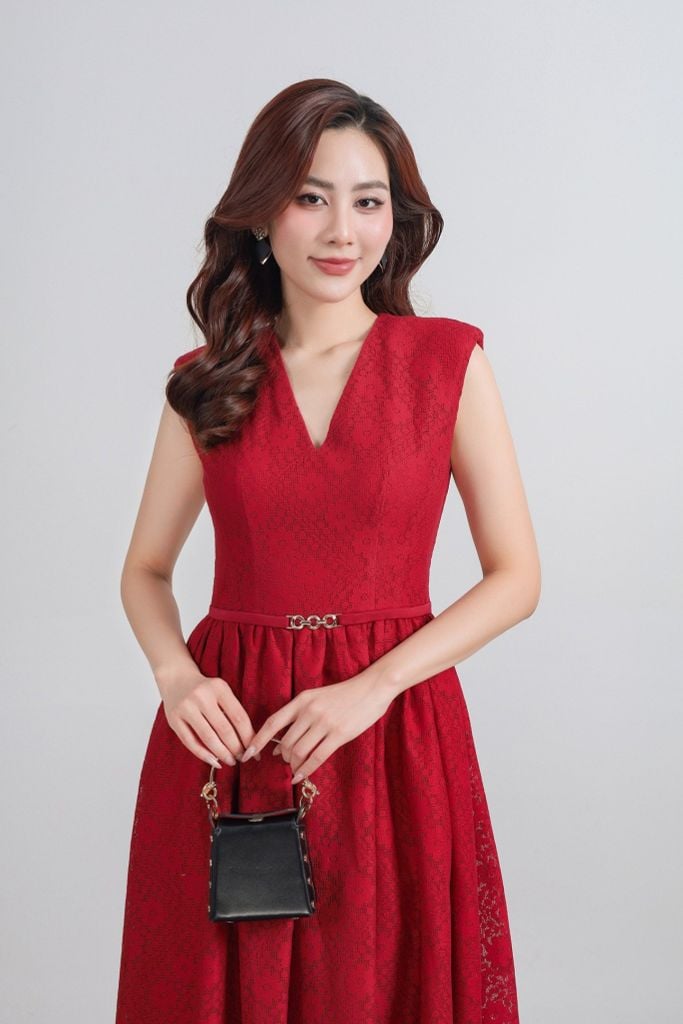FDC35289 - Đầm công sở vải ren hoa dáng A cổ xẻ V vai chờm eo phối kim loại tạo kiểu khoá thân sau - PANTIO