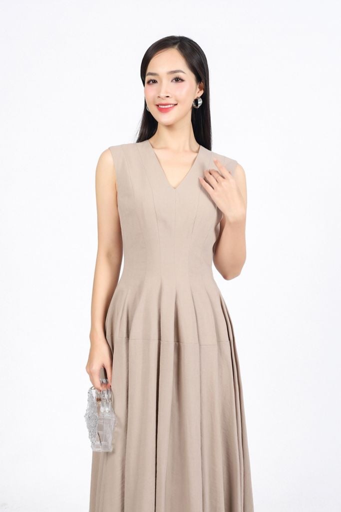 FDC55063 - Đầm công sở vải thô dáng A cổ xẻ V thân váy xếp ly bung tao xòe lưng phối dây thắt nơ tạo kiểu - PANTIO