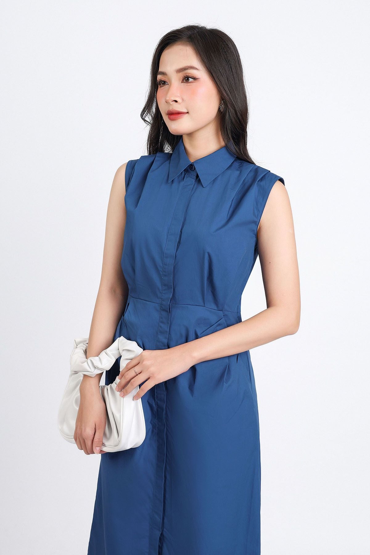 FDC55100 - Đầm công sở vải thô hai lớp lót habutai dáng chữ A cổ đức vai xếp ly tạo kiểu thân cài khuy - PANTIO