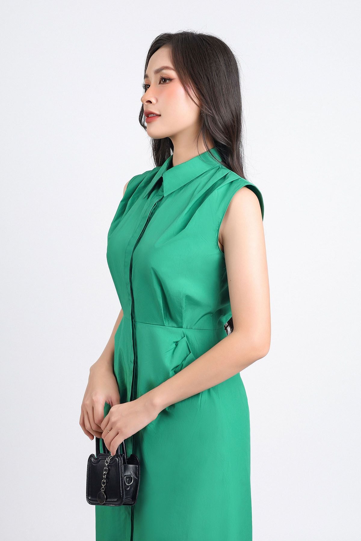 FDC55100 - Đầm công sở vải thô hai lớp lót habutai dáng chữ A cổ đức vai xếp ly tạo kiểu thân cài khuy - PANTIO