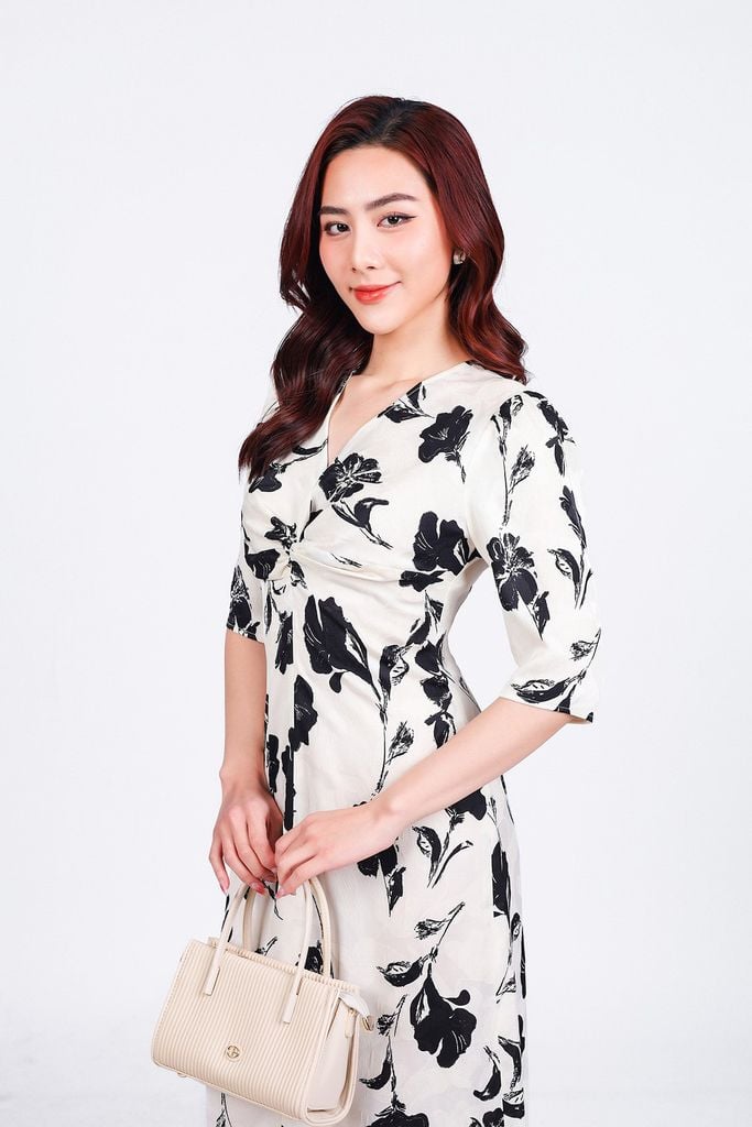 FDC55137 - Đầm công sở vải lụa cát dáng suông cổ xẻ V vai bồng nhẹ ngực vặn xoắn tạo kiểu khoá thân sau - PANTIO