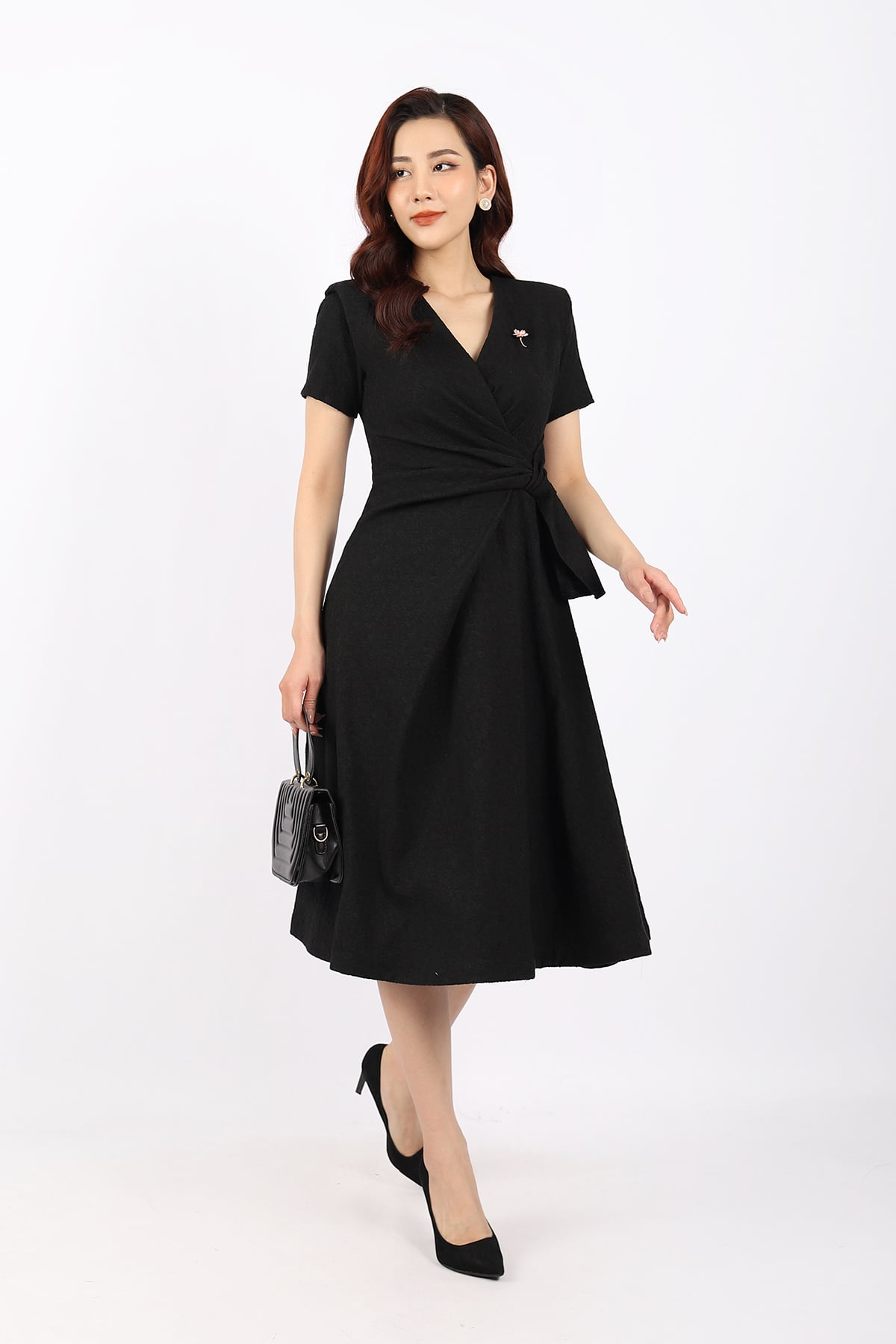 FDC73922 - Đầm công sở vải thô vân họa tiết dáng Xoè cổ V chồng eo nhún tạo nơ trang trí khóa thân sau - PANTIO