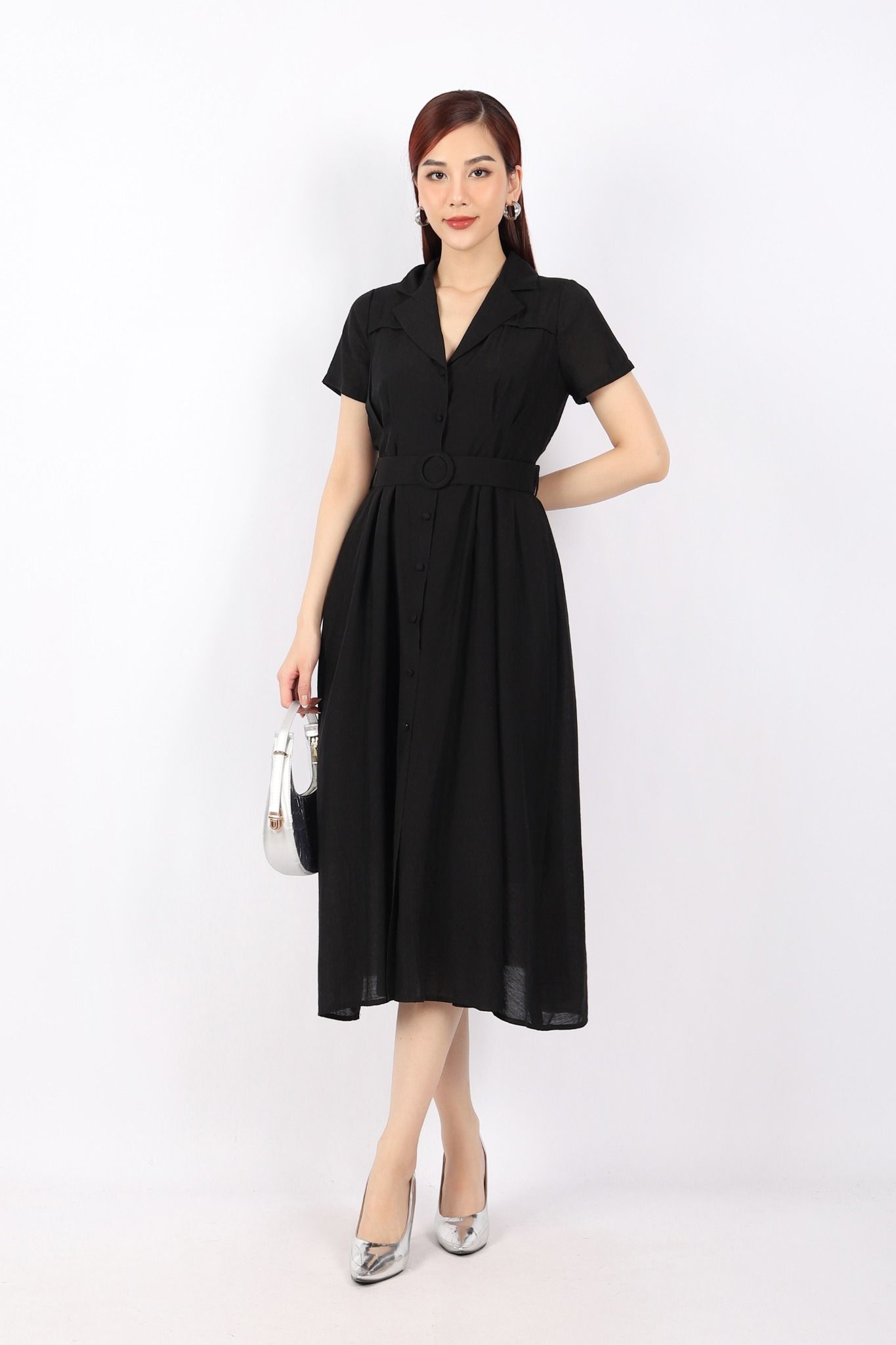 FDC73978 - Đầm dạo phố vải thô dáng Xoè cổ hai ve cài cúc xếp ly hai bên hông tạo kiểu kèm đai trang trí - PANTIO