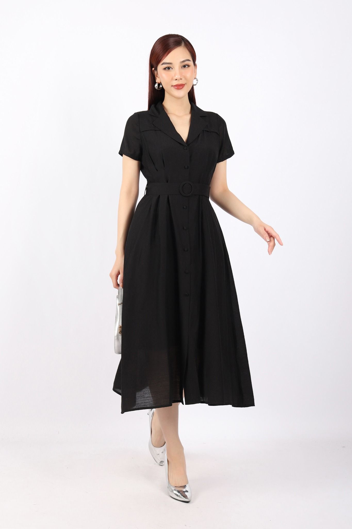 FDC73978 - Đầm dạo phố vải thô dáng Xoè cổ hai ve cài cúc xếp ly hai bên hông tạo kiểu kèm đai trang trí - PANTIO