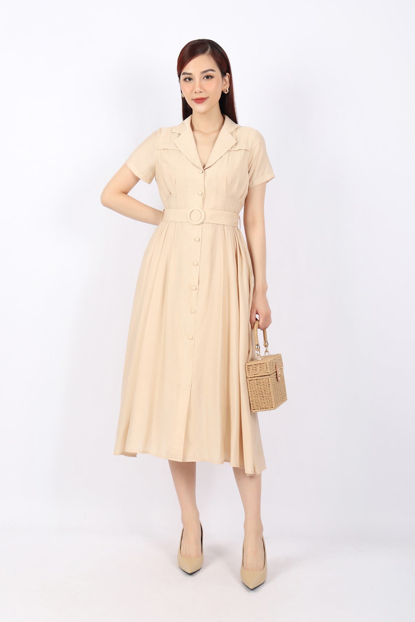 FDC73978 - Đầm dạo phố vải thô dáng Xoè cổ hai ve cài cúc xếp ly hai bên hông tạo kiểu kèm đai trang trí - PANTIO