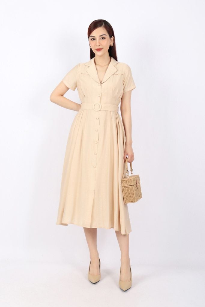 FDC73978 - Đầm dạo phố vải thô dáng Xoè cổ hai ve cài cúc xếp ly hai bên hông tạo kiểu kèm đai trang trí - PANTIO