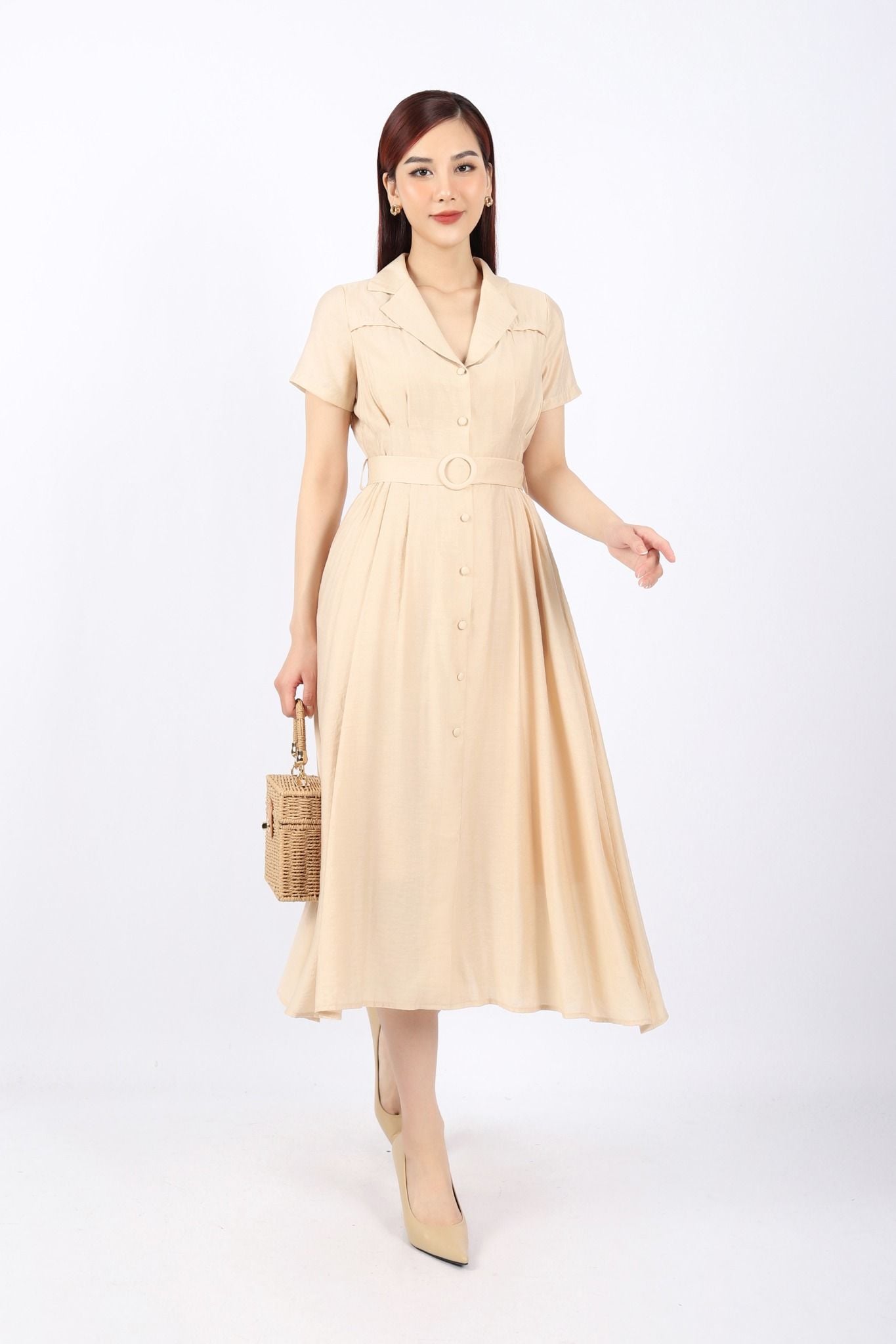 FDC73978 - Đầm dạo phố vải thô dáng Xoè cổ hai ve cài cúc xếp ly hai bên hông tạo kiểu kèm đai trang trí - PANTIO