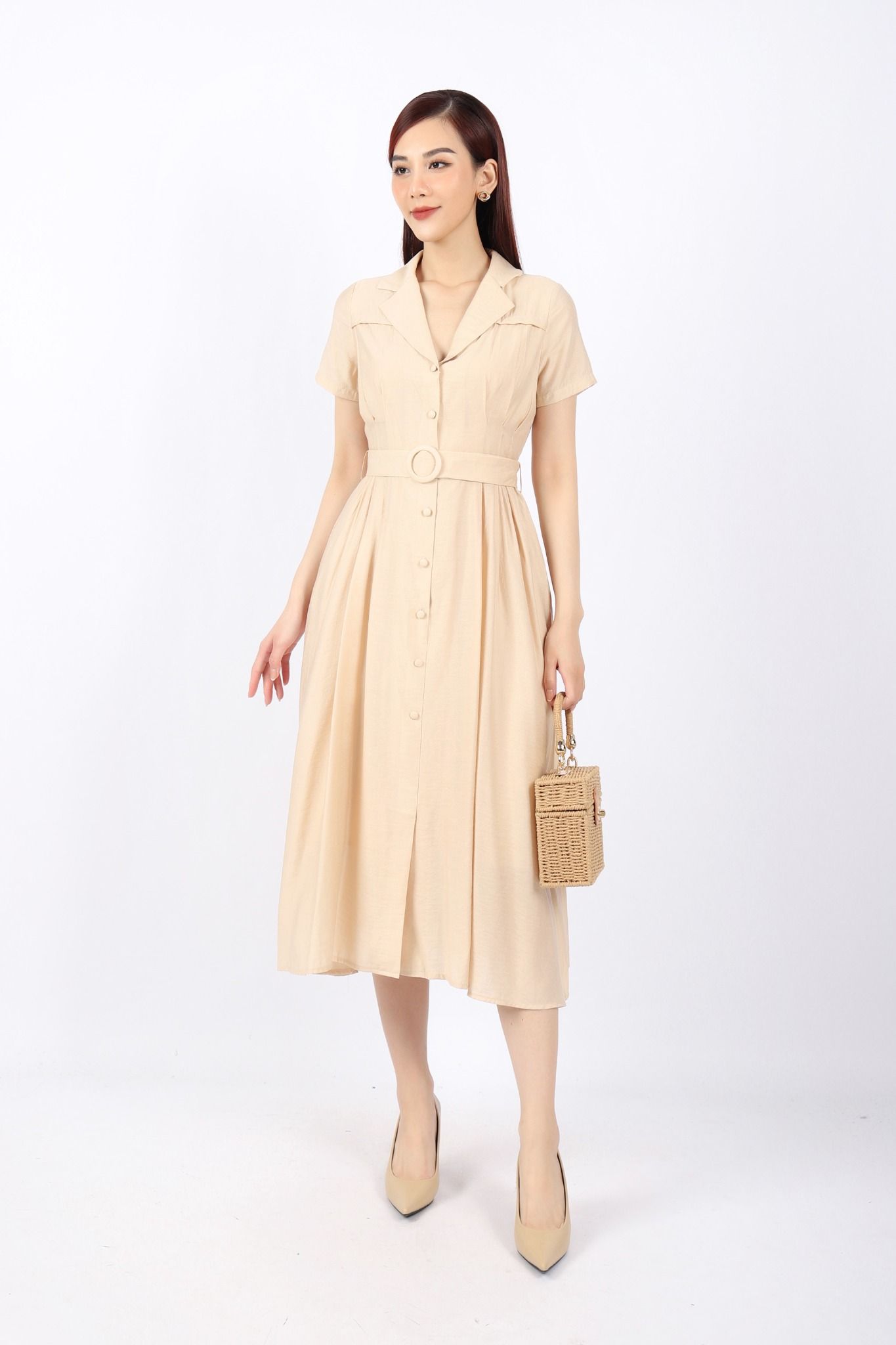 FDC73978 - Đầm dạo phố vải thô dáng Xoè cổ hai ve cài cúc xếp ly hai bên hông tạo kiểu kèm đai trang trí - PANTIO