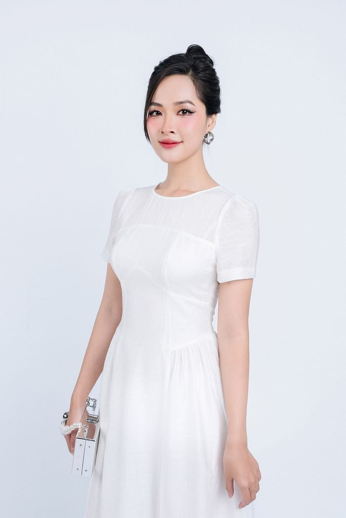 FDC75052 - Đầm công sở vải thô mỏng hai lớp lót habutai dáng suông cổ tròn hông xếp nhún ly tạo kiểu - PANTIO
