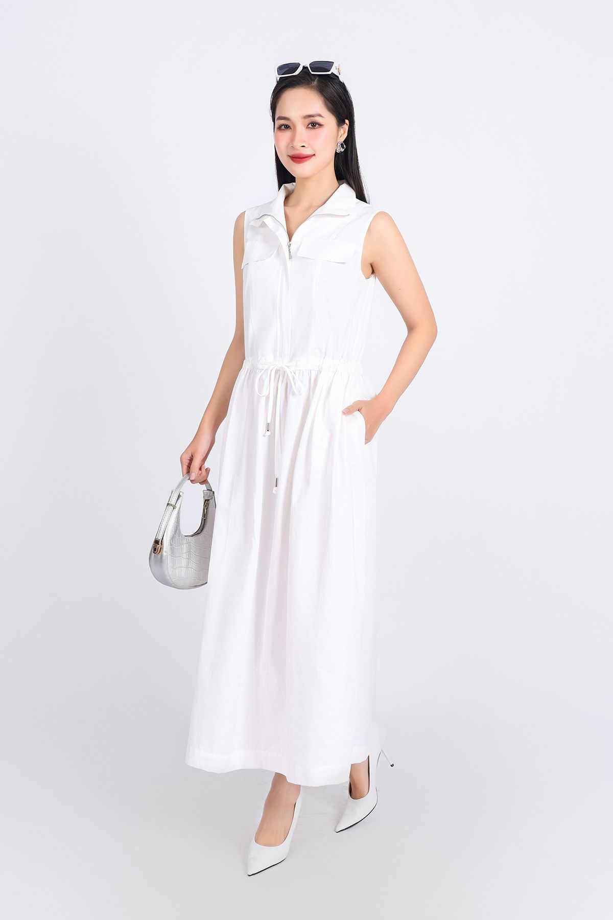 FDC75110 - Đầm công sở vải kaki dáng suông cổ kiểu phối khóa kim loại thời trang thân váy phối nhún rút dây tạo kiểu - PANTIO