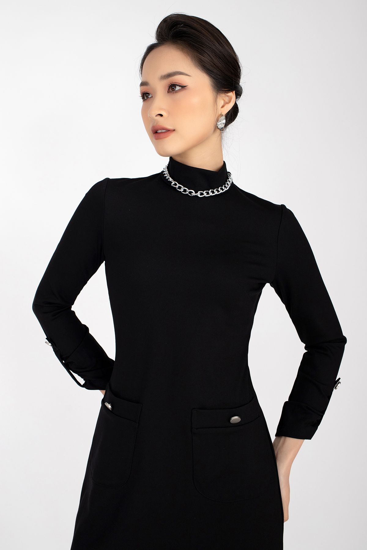 Đầm công sở chất liệu vài cotton cao cổ dài tay túi hộp FDC93275 - PANTIO