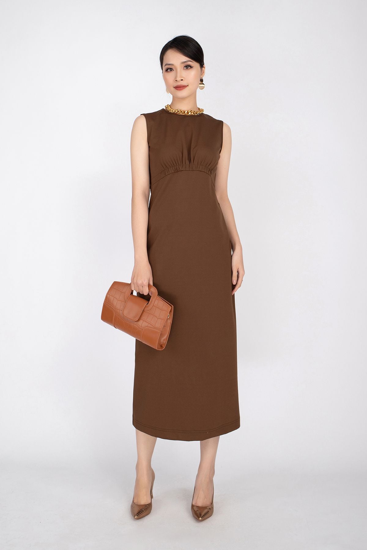 Đầm công sở chất liệu cotton cổ tròn sát nách dáng ôm FDC93278 - PANTIO