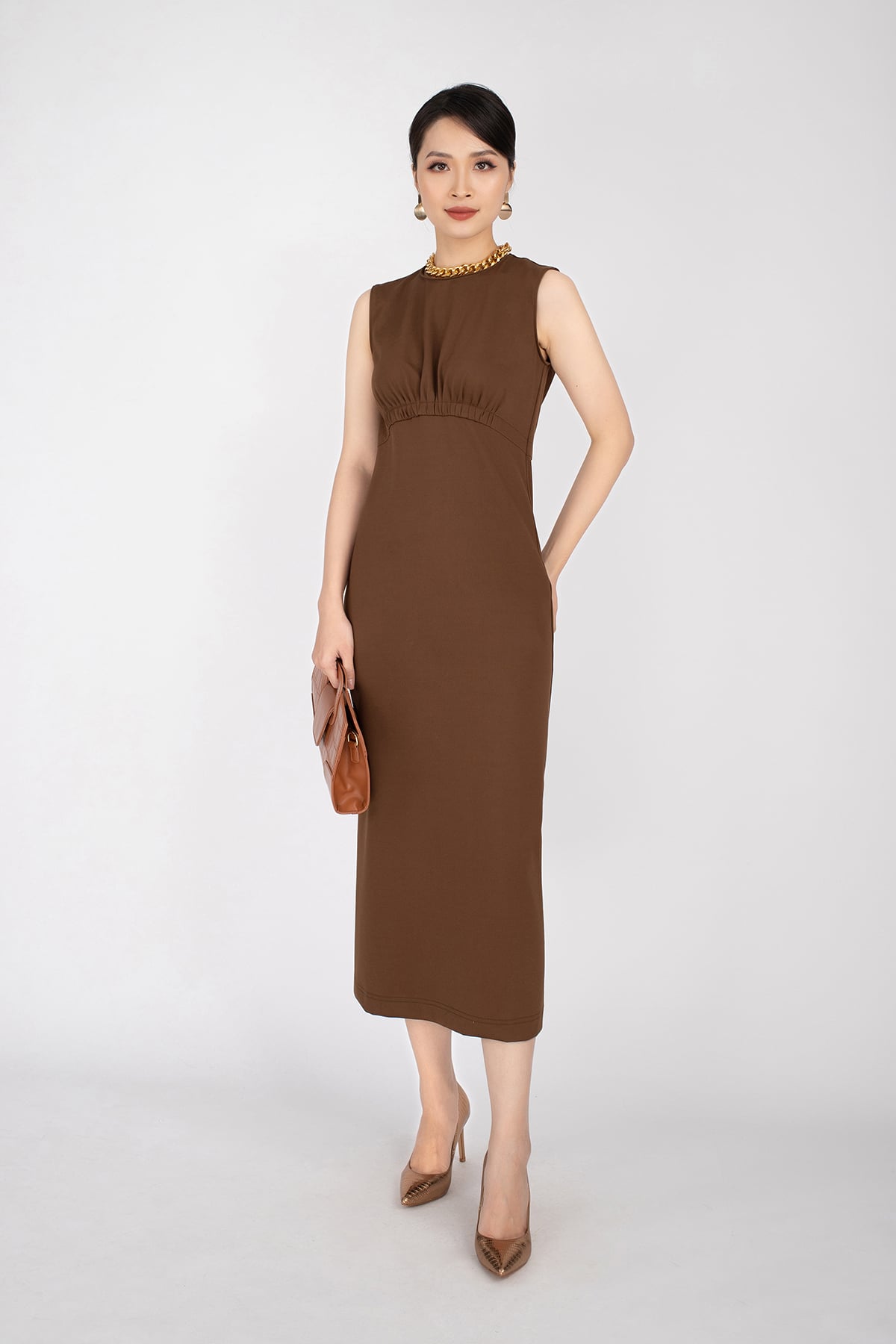 Đầm công sở chất liệu cotton cổ tròn sát nách dáng ôm FDC93278 - PANTIO