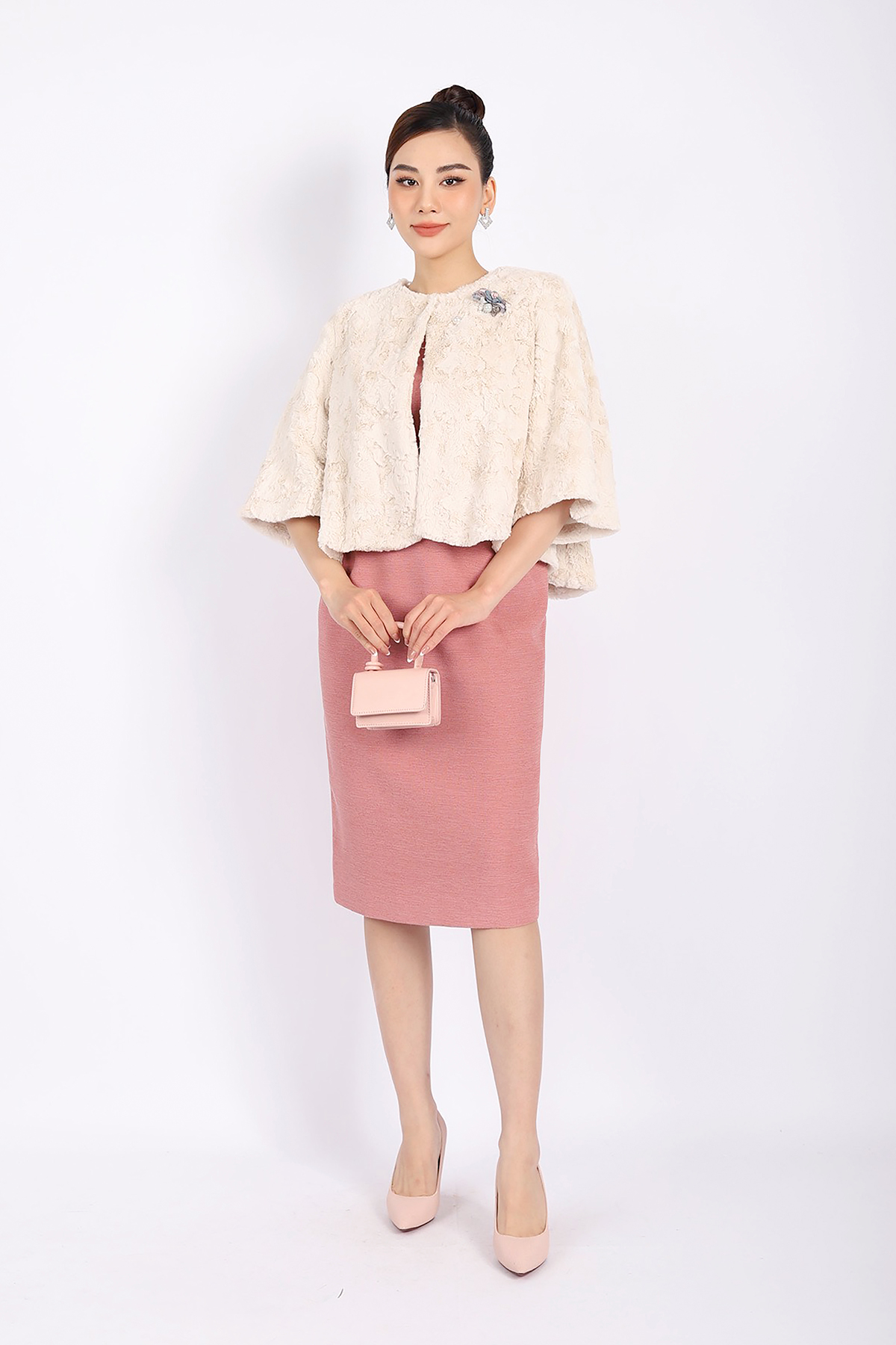 FAK11292 - Áo lông cao cấp dáng ngắn cổ tròn tay loe lỡ - PANTIO