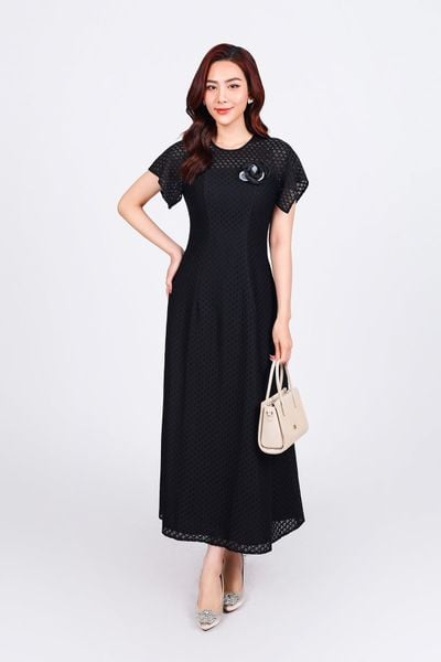 FDC95128 - tỷ lệ kèo 8899 vải ren lưới hai lớp dáng suông cổ tròn vai chờm kèm hoa cài tạo kiểu - tỷ lệ kèo 8899