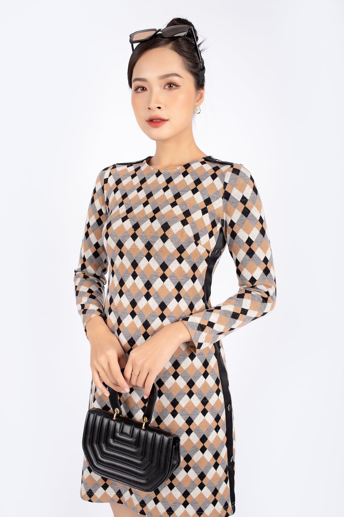 FDD9093 - tỷ lệ kèo 8899 vải len dáng ôm cổ tròn thân phối vải da tạo kiểu khóa thân sau - tỷ lệ kèo 8899