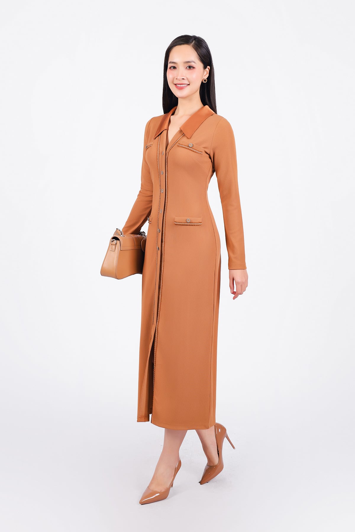 FDD9129 - Đầm dệt kim cao cấp vải len co giãn dáng ôm cổ đức xẻ V thân váy phối nắp túi ốp đính đá kim loại tạo kiểu - PANTIO