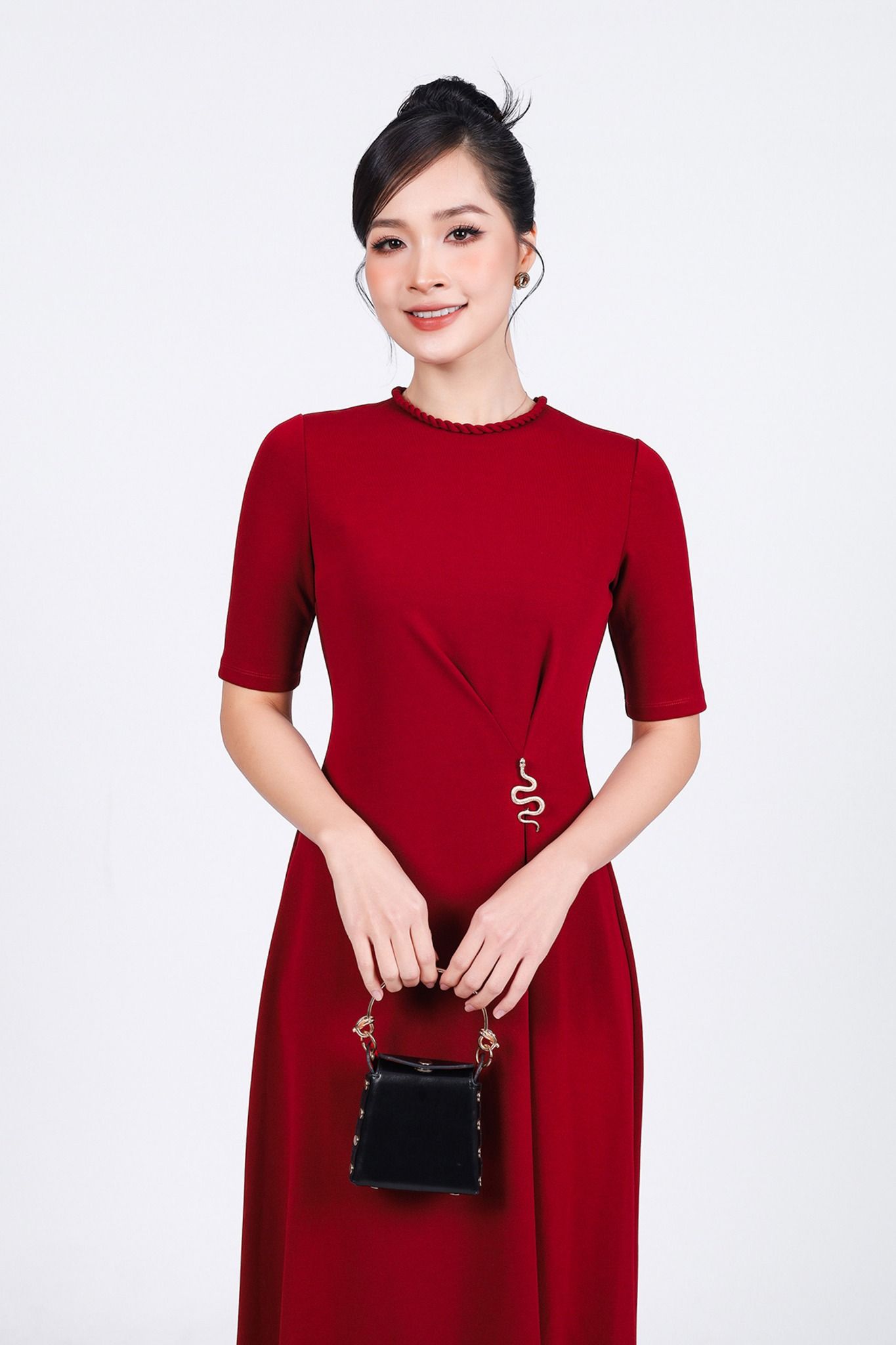 FDD9130 - Đầm dệt kim vải cotton cao cấp dáng ôm cổ tròn tay lỡ eo nhún tạo kiểu khoá thân sau - PANTIO