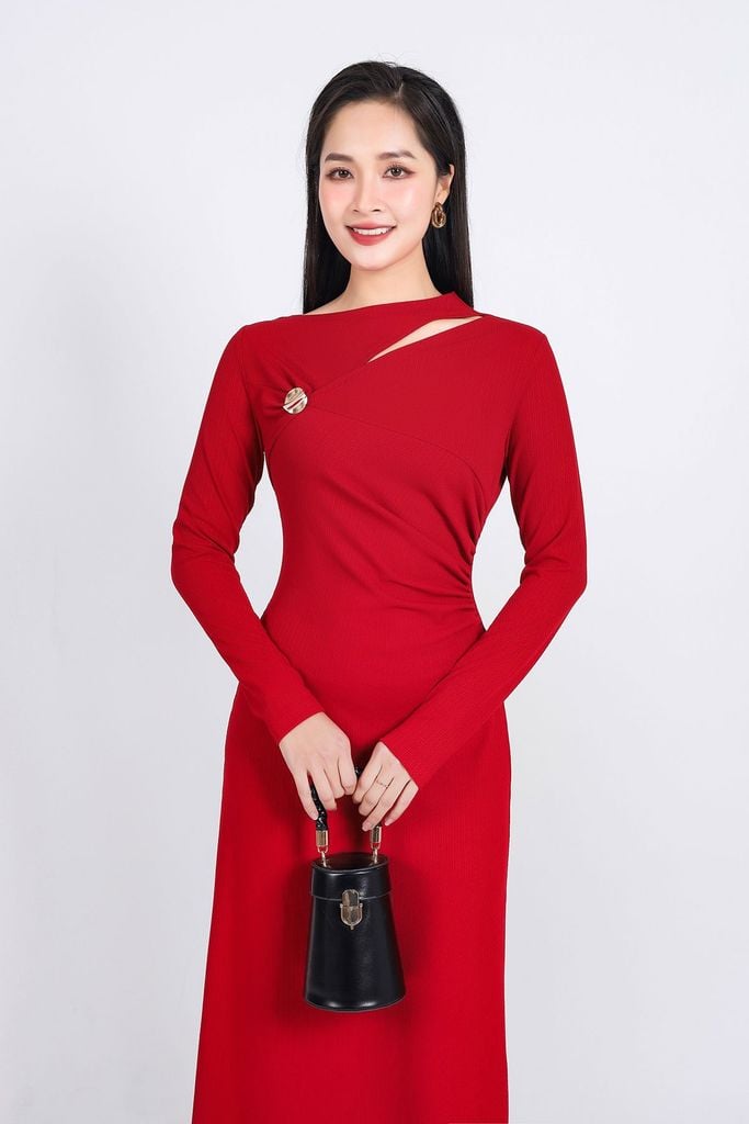 FDD9136 - Đầm len thời trang cao cấp dáng suông cổ tròn ngực cut tạo kiểu phối khuy kim loại trang trí - PANTIO