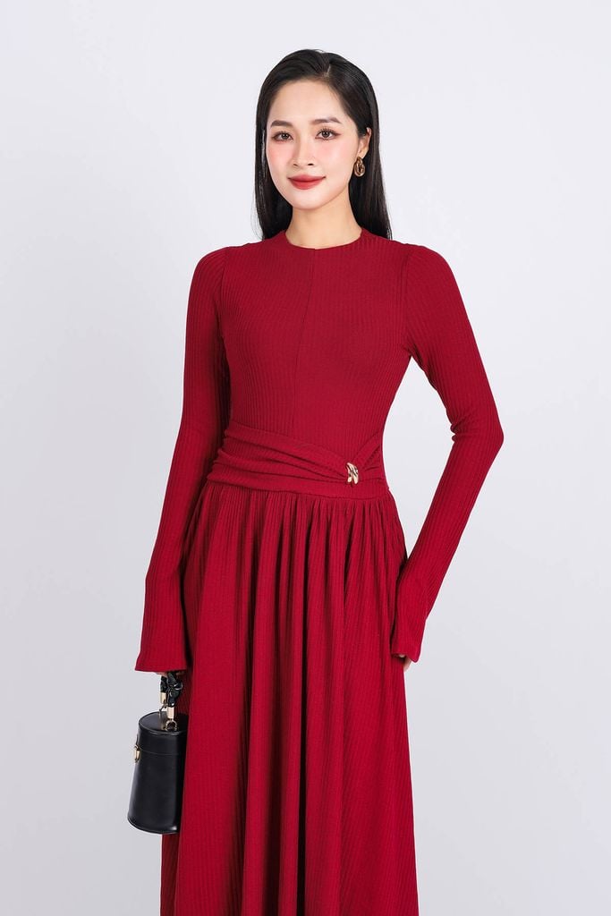 FDD9138 - Đầm len dệt kim cao cấp dáng suông cổ tròn ống tay loe eo phối vạt đính kim loại trang trí thân váy xếp nhún tạo xoè- PANTIO