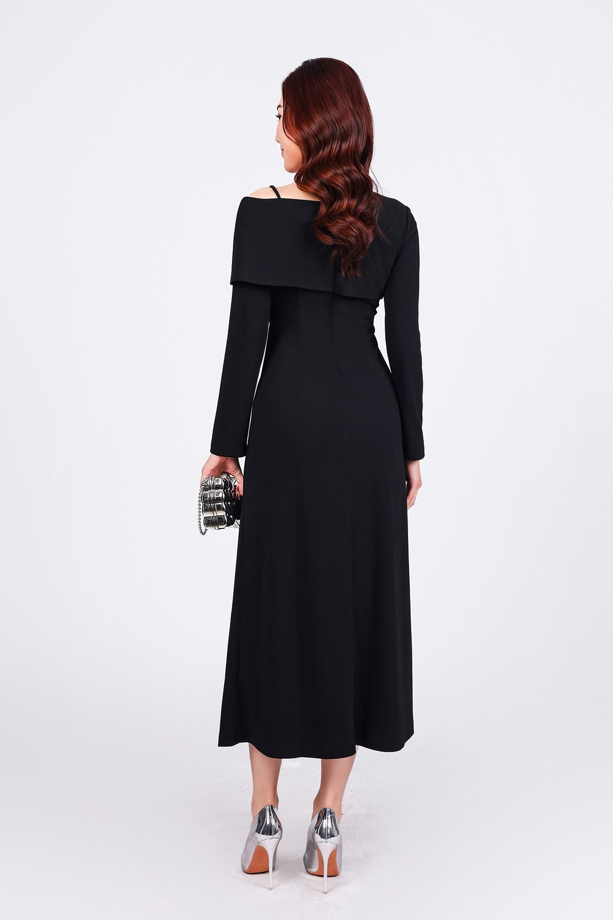 FDD9148 - Đầm dệt kim vải cotton dáng suông cổ kiểu lệch vai tay dài vai đính đá kim loại thời trang - PANTIO