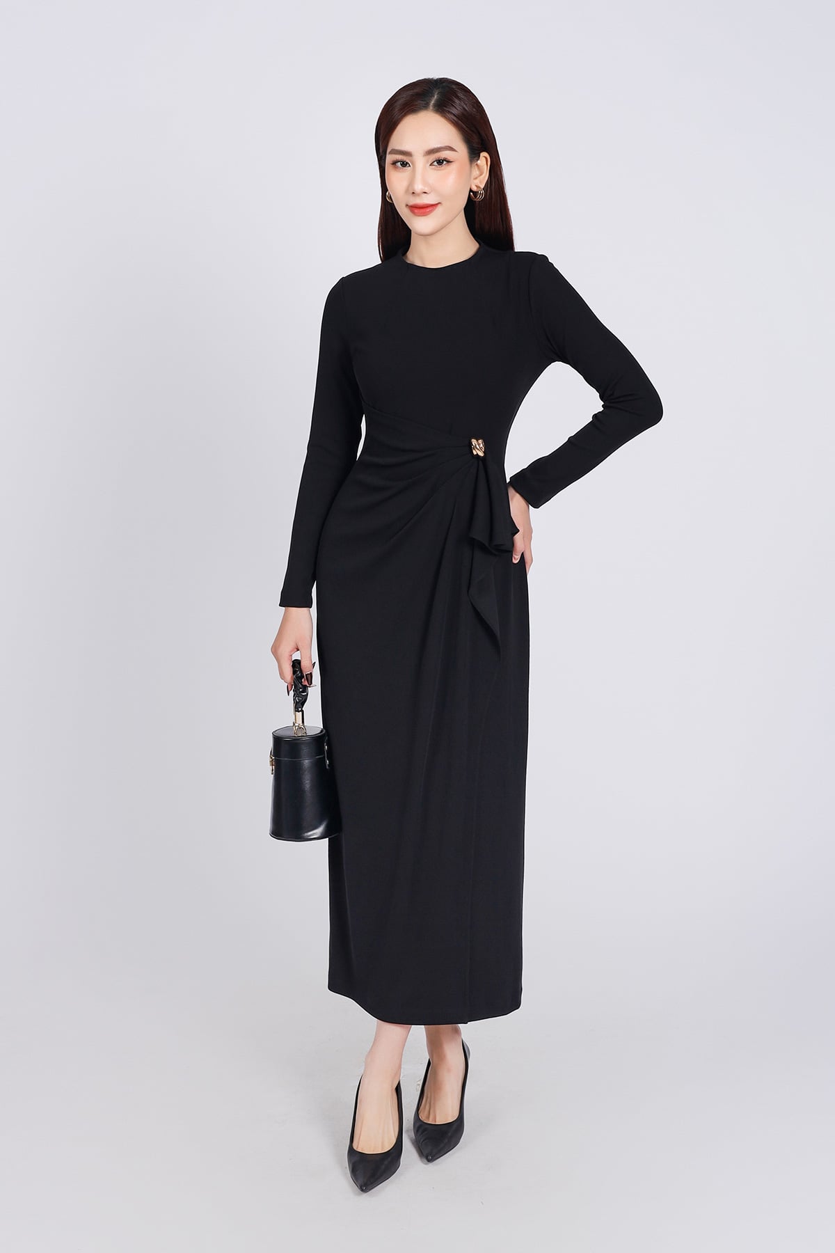 FDD9157 - Đầm len dáng ôm co giãn cổ tròn tay dài thân váy đính vạt lệch tạo kiểu - PANTIO