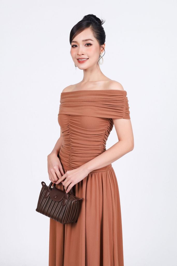 FDD9159 - Đầm dệt kim vải len co giãn dáng ôm trễ vai eo nhún tạo kiểu - PANTIO