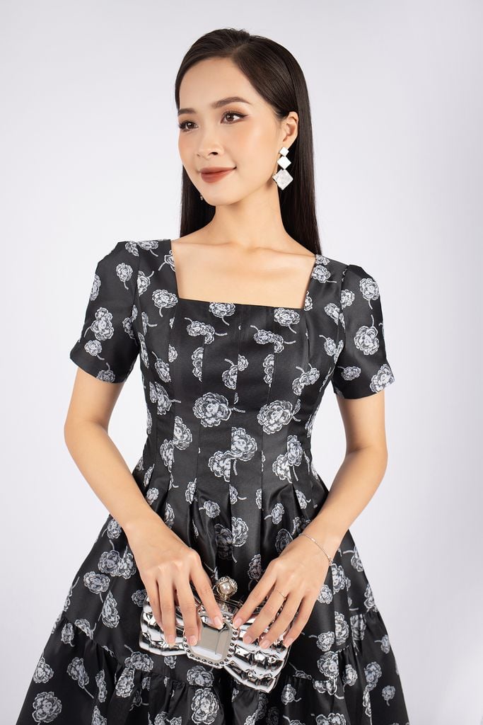FDH3331 - Đầm dự tiệc vải tafta dáng xòe cổ vuông thân xếp ly tạo kiều - PANTIO