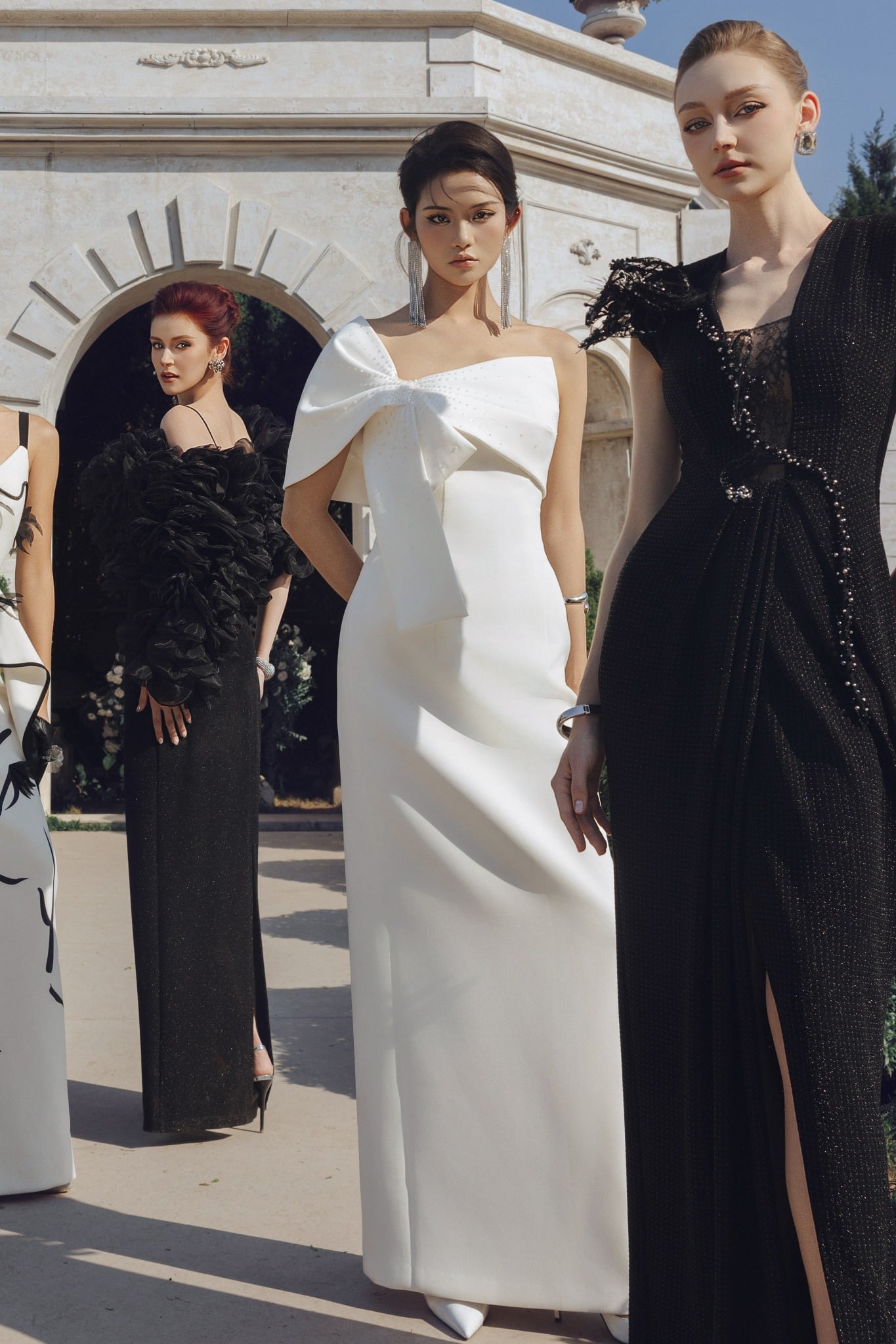 FDH5546 - Đầm dạ hội cao cấp vải cotton dáng suông dài cổ kiểu lệch vai hình nơ 3D tạo kiểu - PANTIO