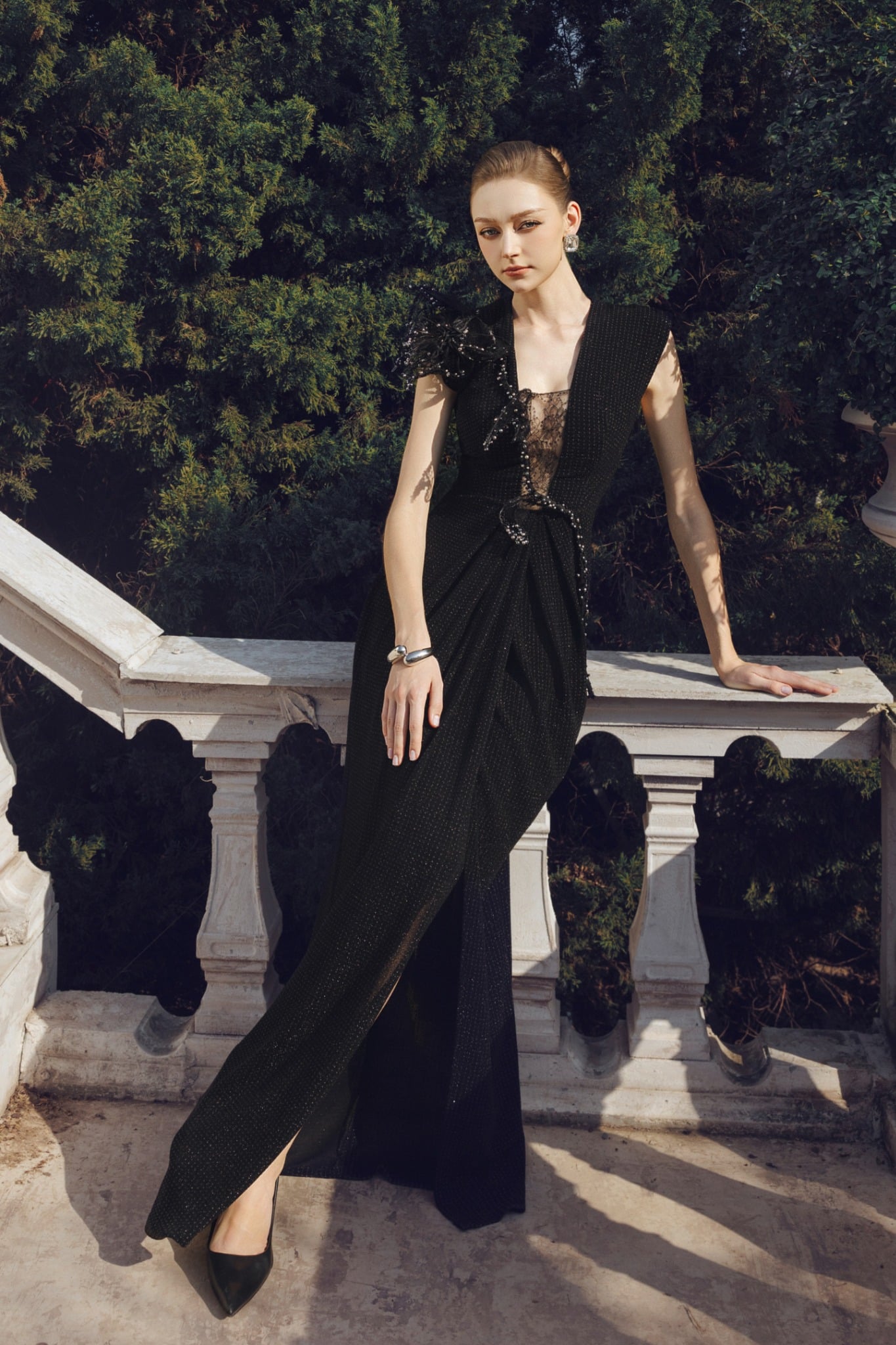 FDH9558 - Đầm dạ hội cao cấp vải len dáng ôm cổ xẻ V sâu phối vải lưới vai chờm ngực váy đính kết hoa 3D thân váy xẻ tà - PANTIO