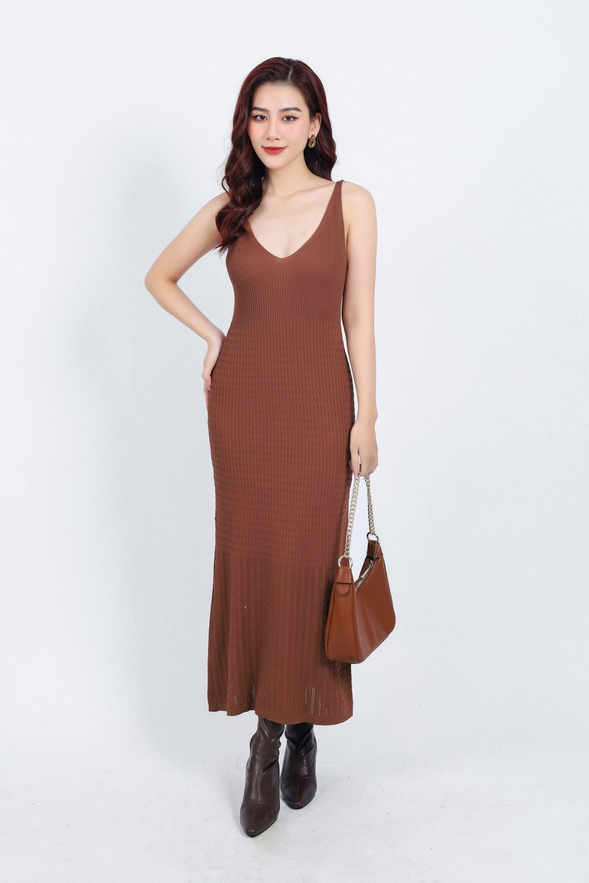 FDO026 - Đầm len hai dây thời trang cao cấp dáng ôm cổ xẻ V sâu - PANTIO