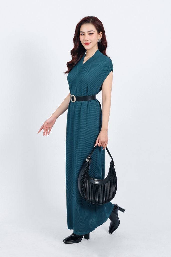 FDO027 - Đầm len gân thời trang cao cấp dáng suông dài cổ xẻ V vai chờm - PANTIO