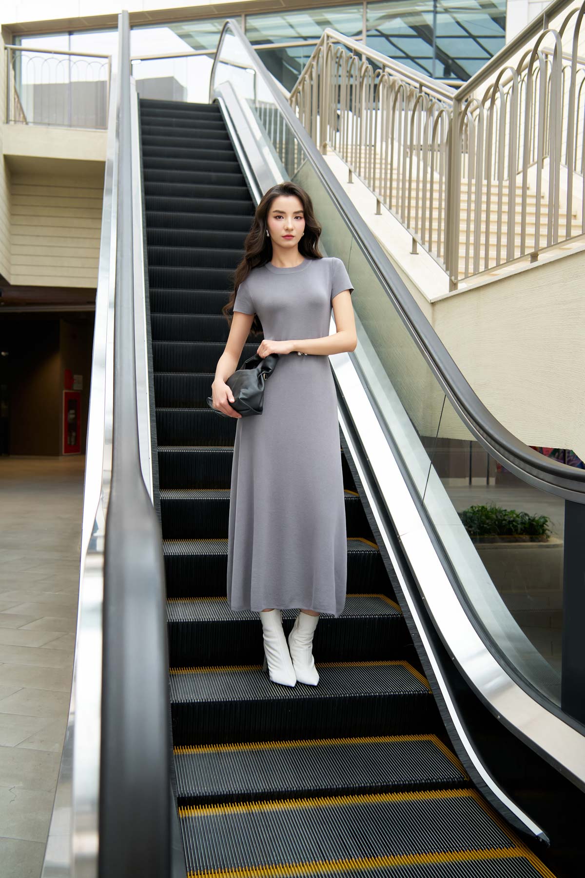 FDO028 - Đầm len thời trang cao cấp dáng ôm cổ tròn tay ngắn thân váy xoè nhẹ - PANTIO