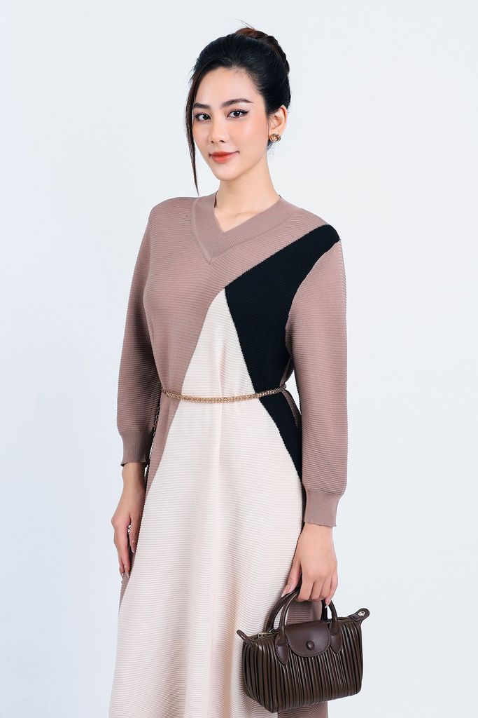 FDO029 - Đầm len cao cấp dáng suông dài cổ chữ V tay bồng nhẹ - PANTIO