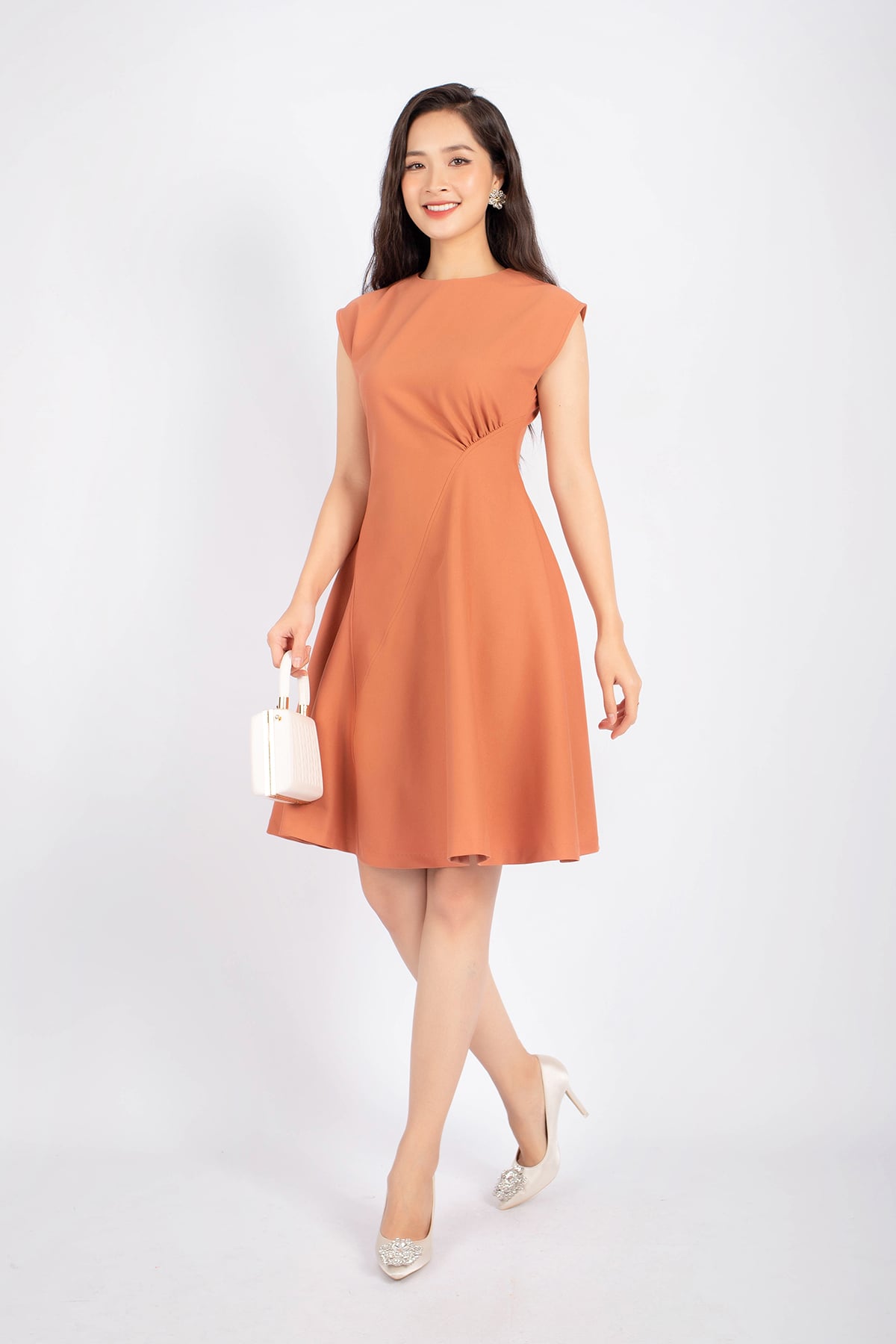 FDP13056 - Đầm dạo phố vải thô dáng Xoè cổ tròn vai chờm eo xếp nhún khóa thân sau - PANTIO