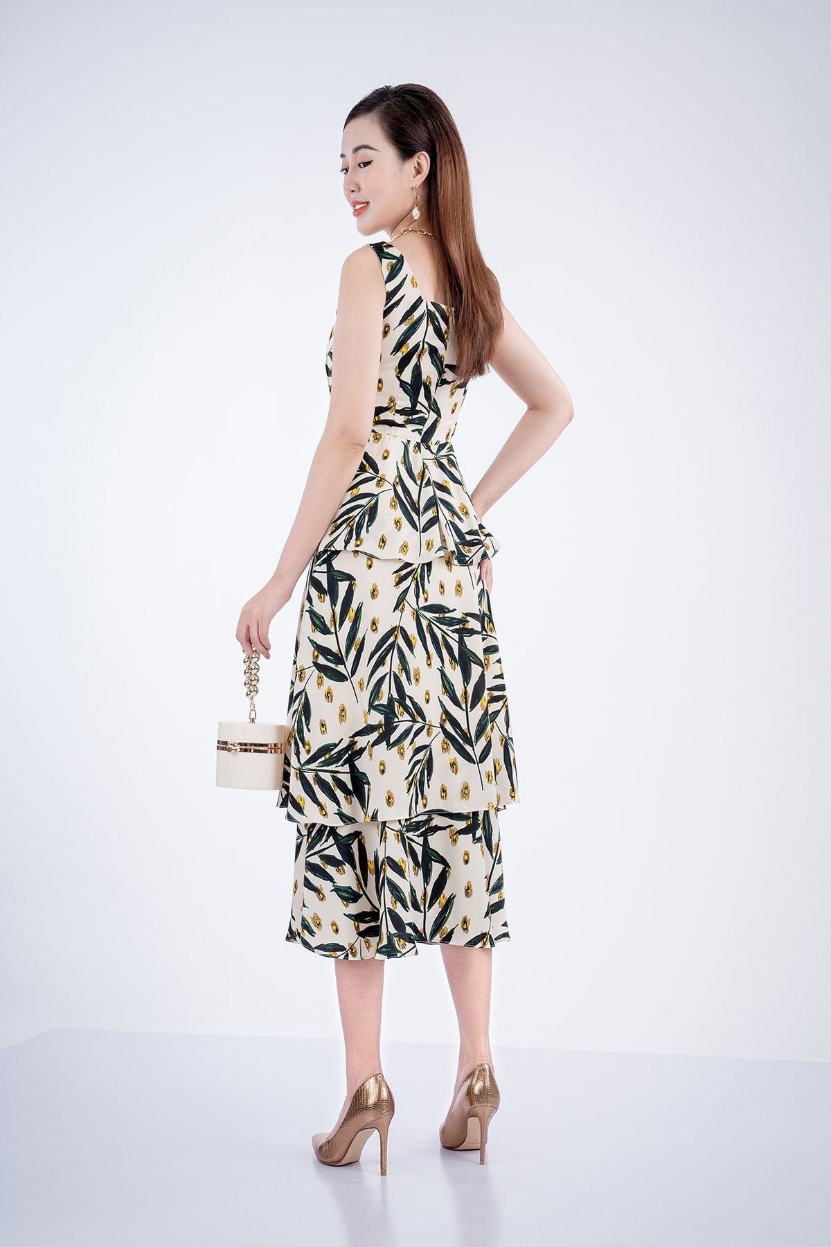 FDP32782 - Đầm dạo phố chất liệu lụa dáng dài không tay - PANTIO