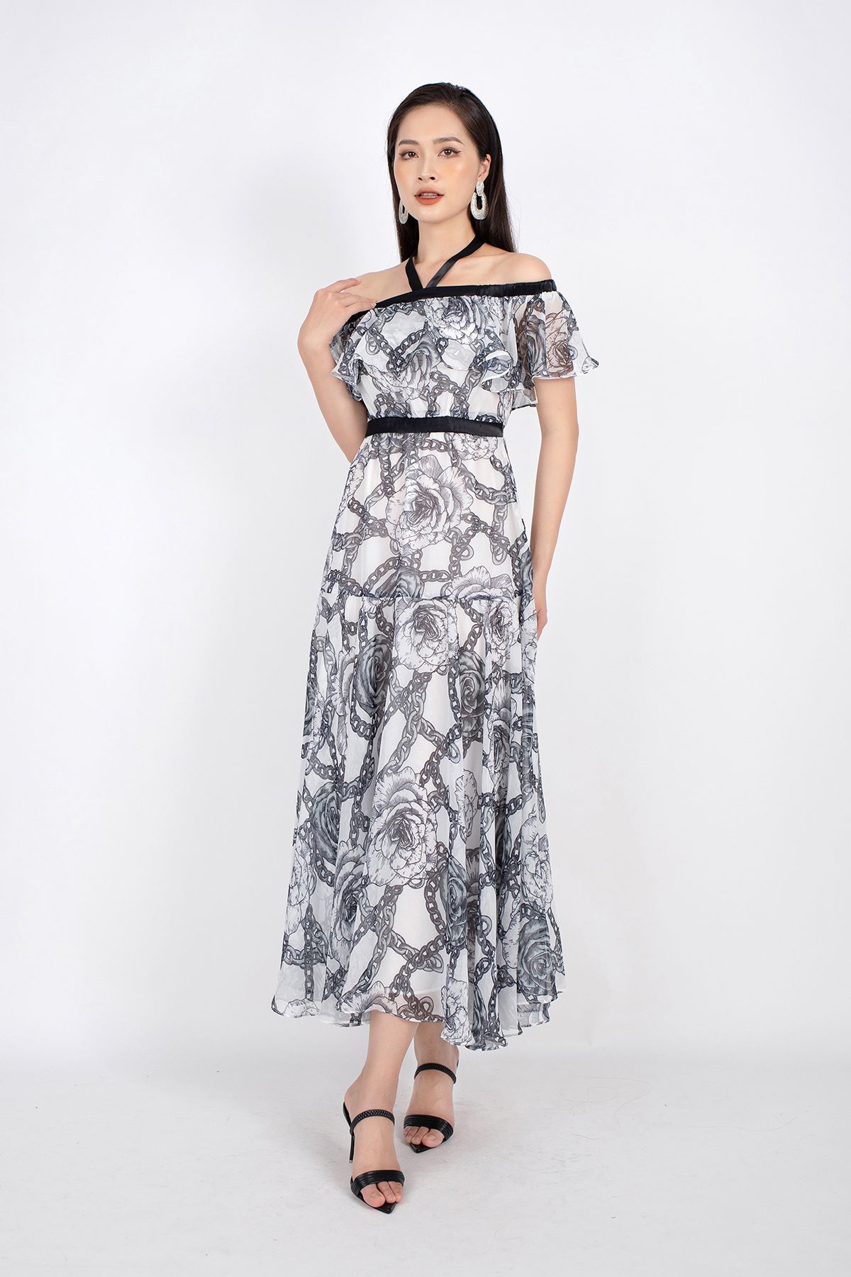 FDP32914 - Đầm dạo phố vải voan dáng maxi vai trễ đổ bèo cổ buộc nơ eo can vải khác màu - PANTIO