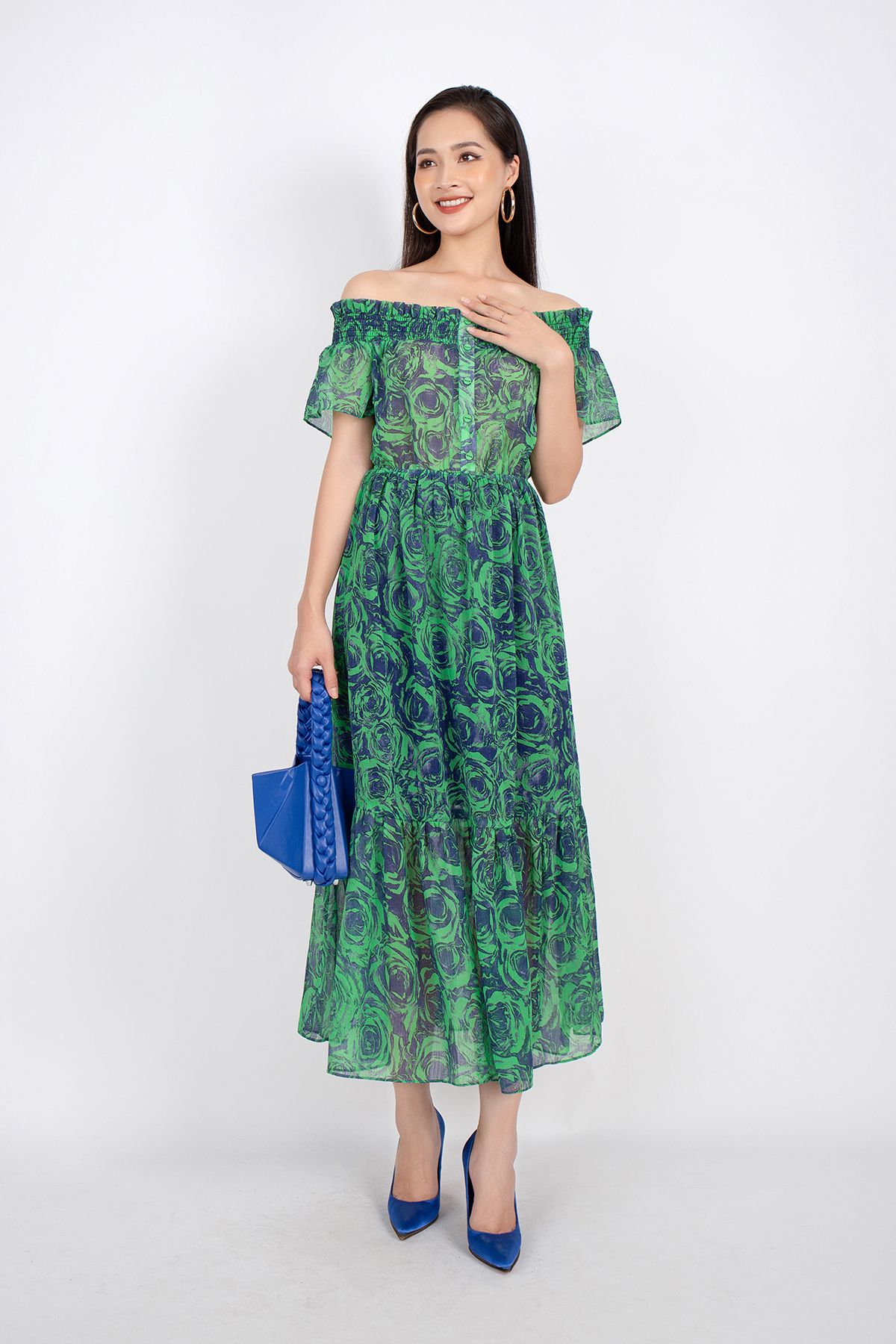 FDP32988 - Đầm dạo phố vải voan dáng maxi vai trễ bo chun nẹp ngực đính khuy - PANTIO