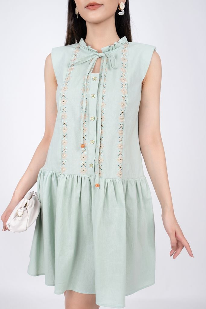 FDP32990 - Đầm dạo phố vải linen dáng Xoè cổ tay xếp bèo thân thêu họa tiết chân váy xếp nếp - PANTIO