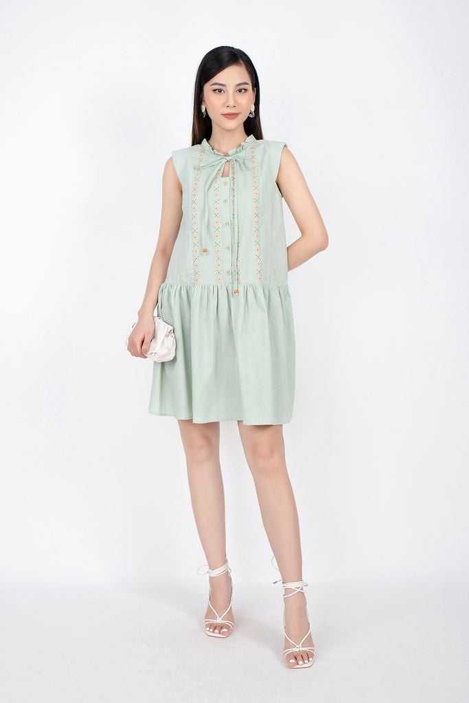 FDP32990 - Đầm dạo phố vải linen dáng Xoè cổ tay xếp bèo thân thêu họa tiết chân váy xếp nếp - PANTIO