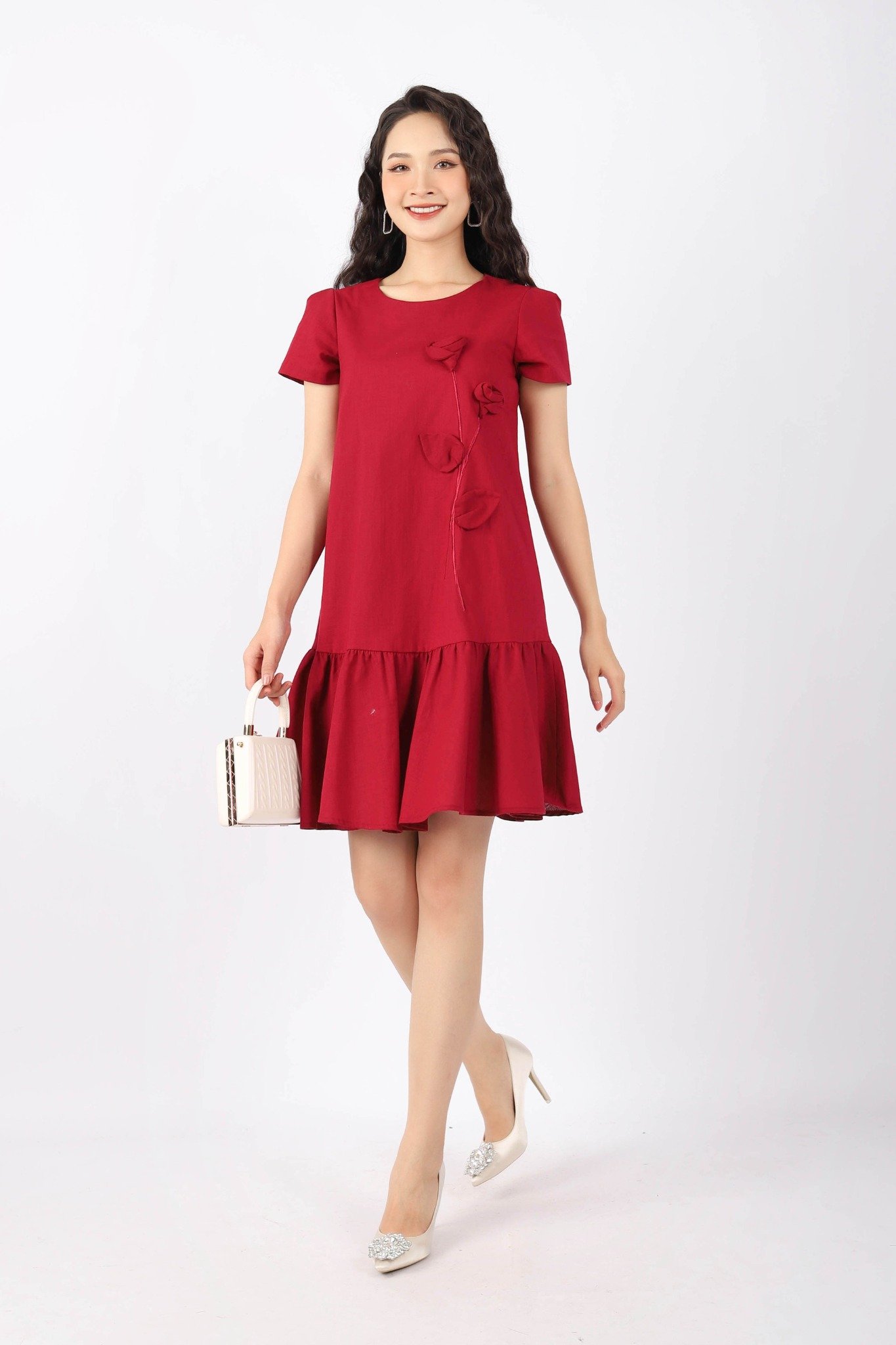 FDP33064 - Đầm dạo phố vải linen dáng Xoè chân xếp nhún cổ tròn vai bồng nhẹ thân đính hoa 3D trang trí khóa thân sau - PANTIO