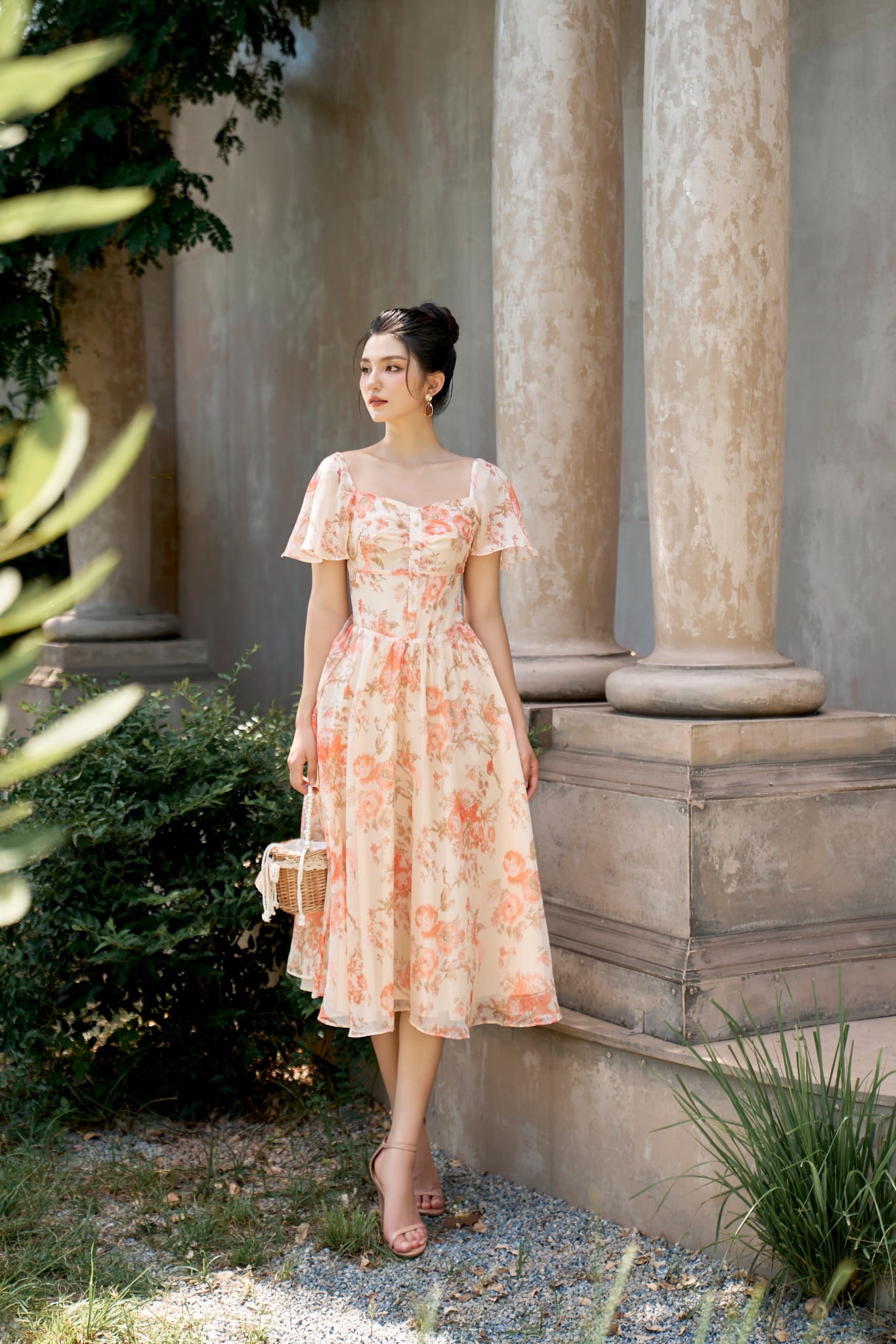 FDP33097 - Đầm dạo phố vải tơ dáng Xoè cổ vuông tay bèo cánh tiên thân ngực xếp nhún khóa thân sau - PANTIO