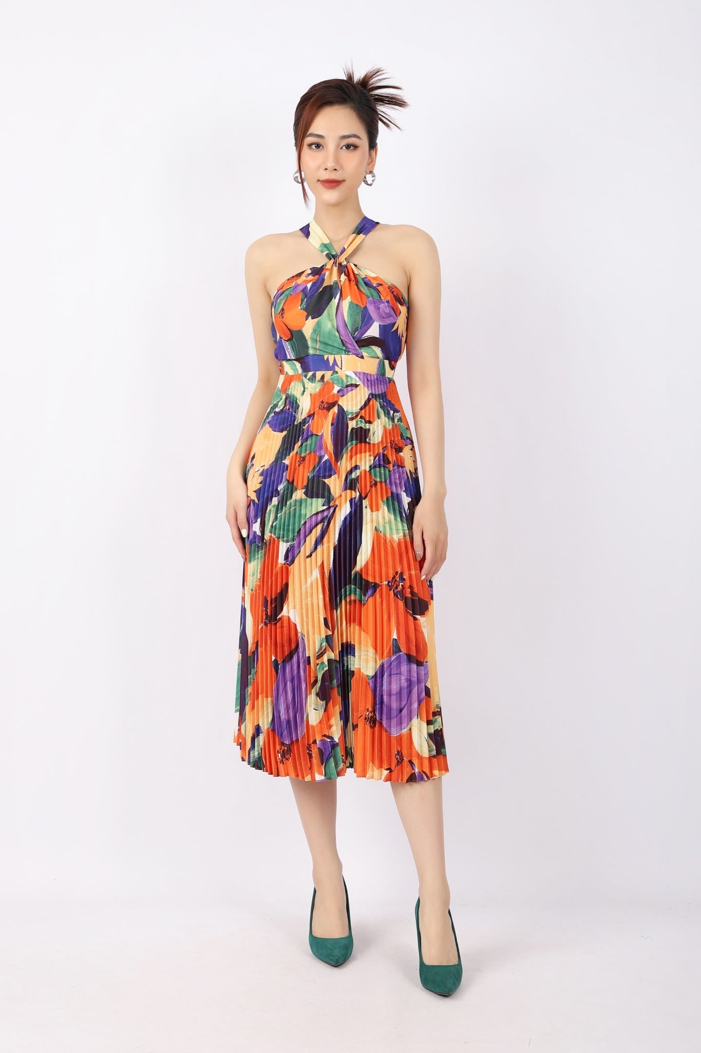 FDP33112 - Đầm dạo phố vải lụa satin dáng Xoè chân dập ly cổ yếm xoắn tạo kiểu khóa thân sau - PANTIO