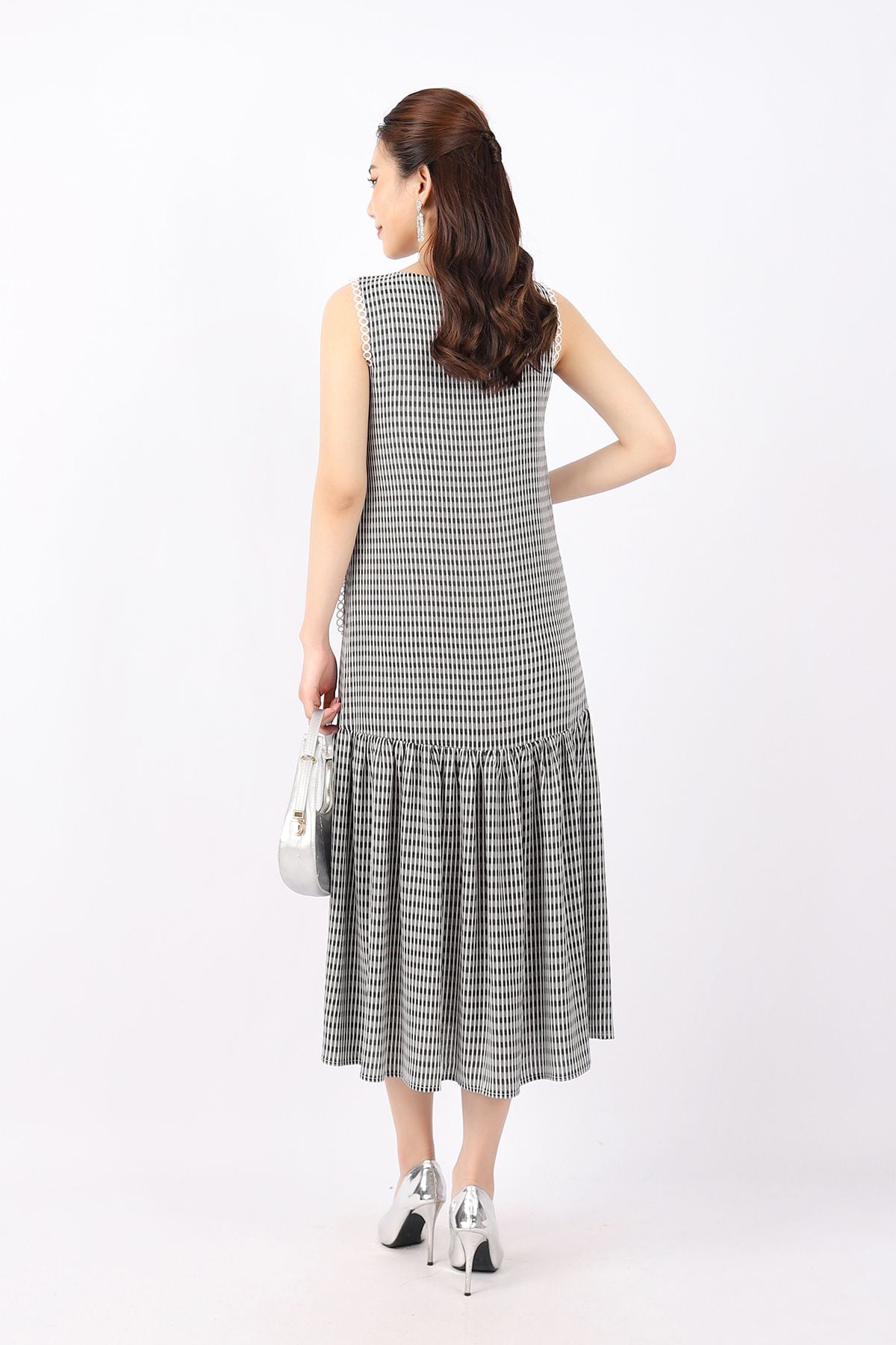 FDP33139 - Đầm dạo phố vải chiffon dáng Xoè cổ tròn viền vai và túi phối dây ren tạo kiểu - PANTIO