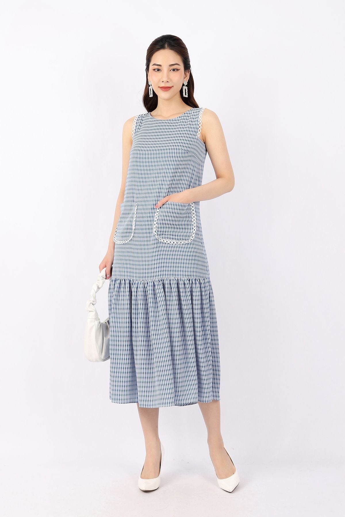 FDP33139 - Đầm dạo phố vải chiffon dáng Xoè cổ tròn viền vai và túi phối dây ren tạo kiểu - PANTIO