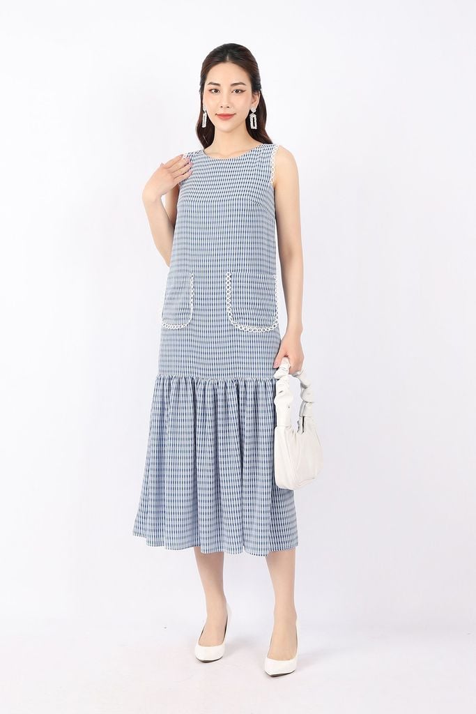 FDP33139 - Đầm dạo phố vải chiffon dáng Xoè cổ tròn viền vai và túi phối dây ren tạo kiểu - PANTIO