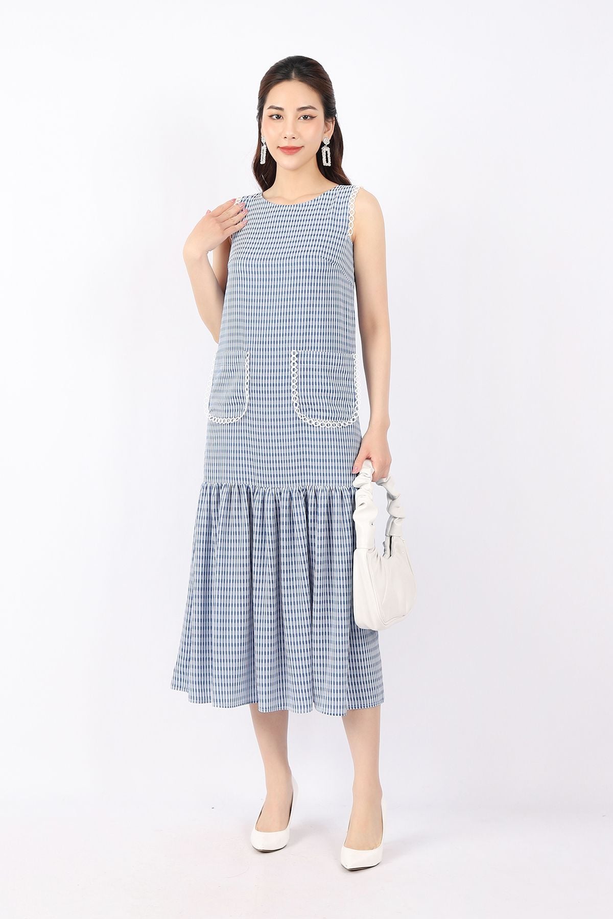 FDP33139 - Đầm dạo phố vải chiffon dáng Xoè cổ tròn viền vai và túi phối dây ren tạo kiểu - PANTIO