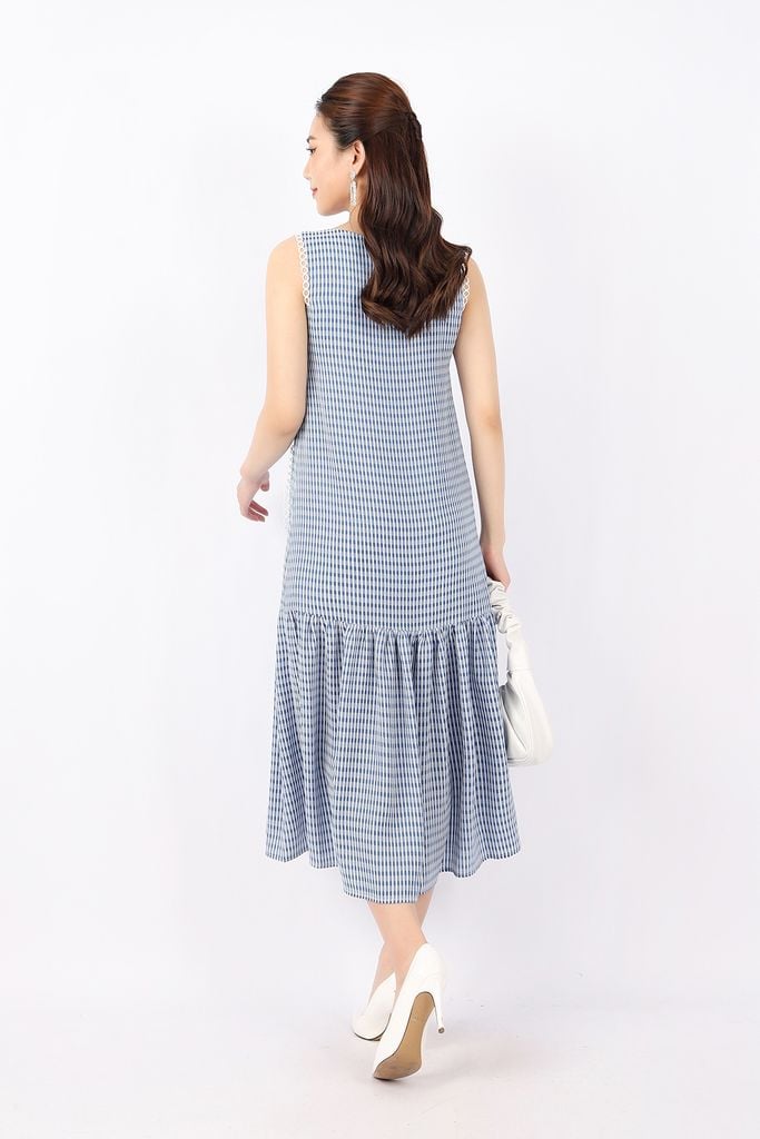 FDP33139 - Đầm dạo phố vải chiffon dáng Xoè cổ tròn viền vai và túi phối dây ren tạo kiểu - PANTIO