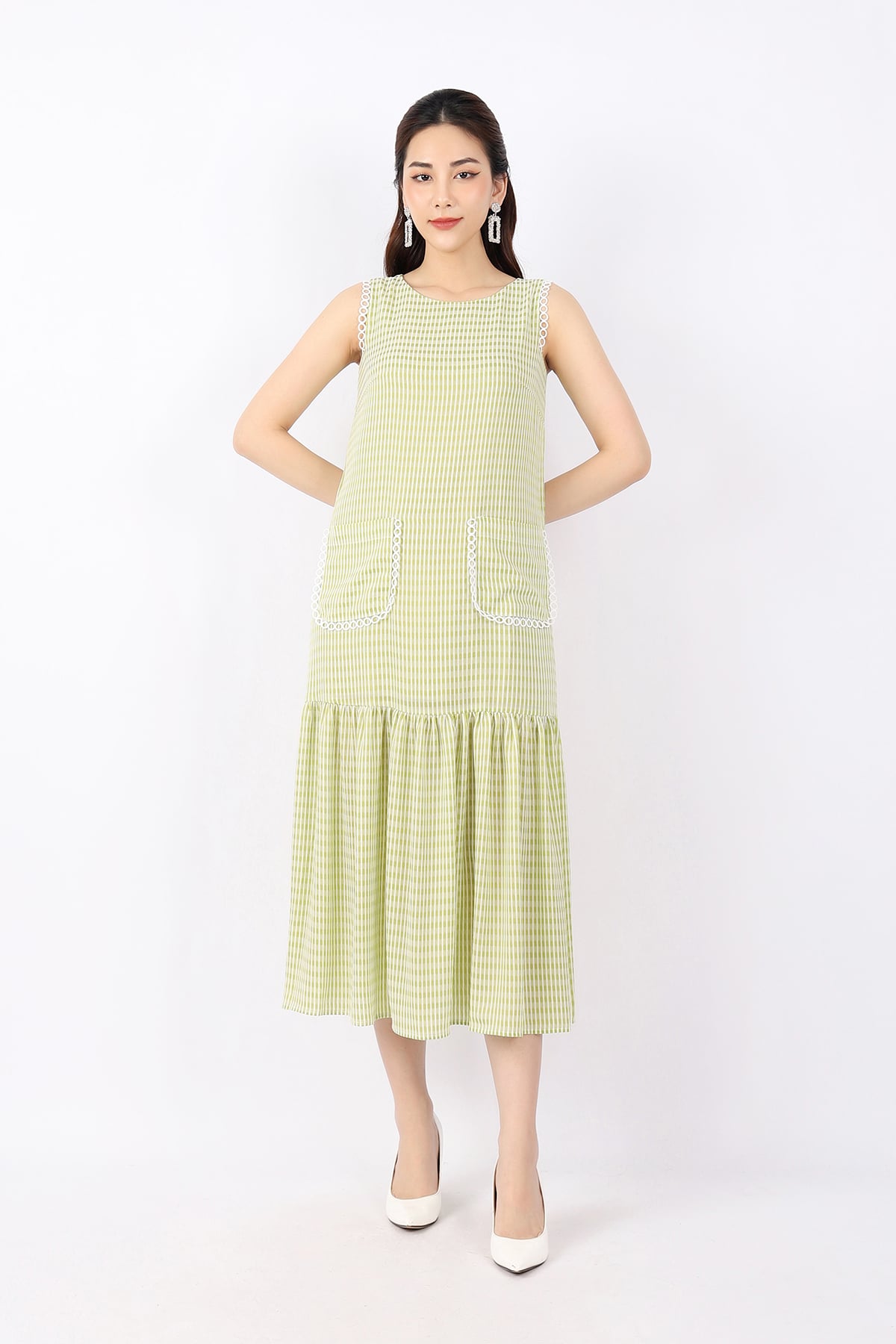 FDP33139 - Đầm dạo phố vải chiffon dáng Xoè cổ tròn viền vai và túi phối dây ren tạo kiểu - PANTIO